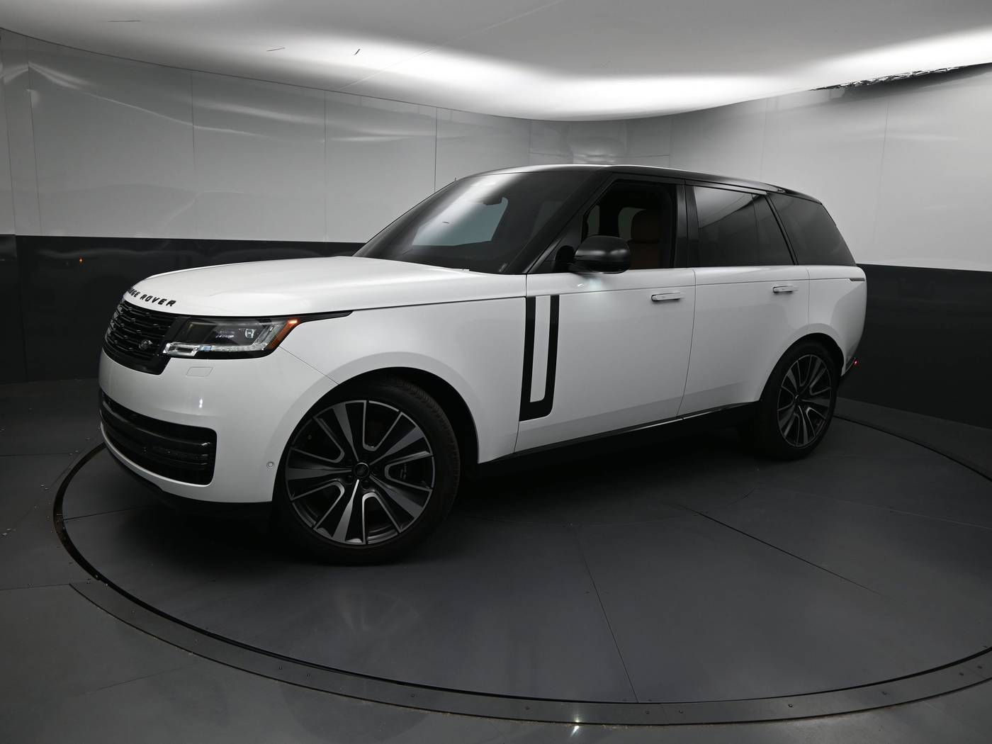 2024 Land Rover Range Rover SE — SUV — 28,818 mi — Greenville, SC