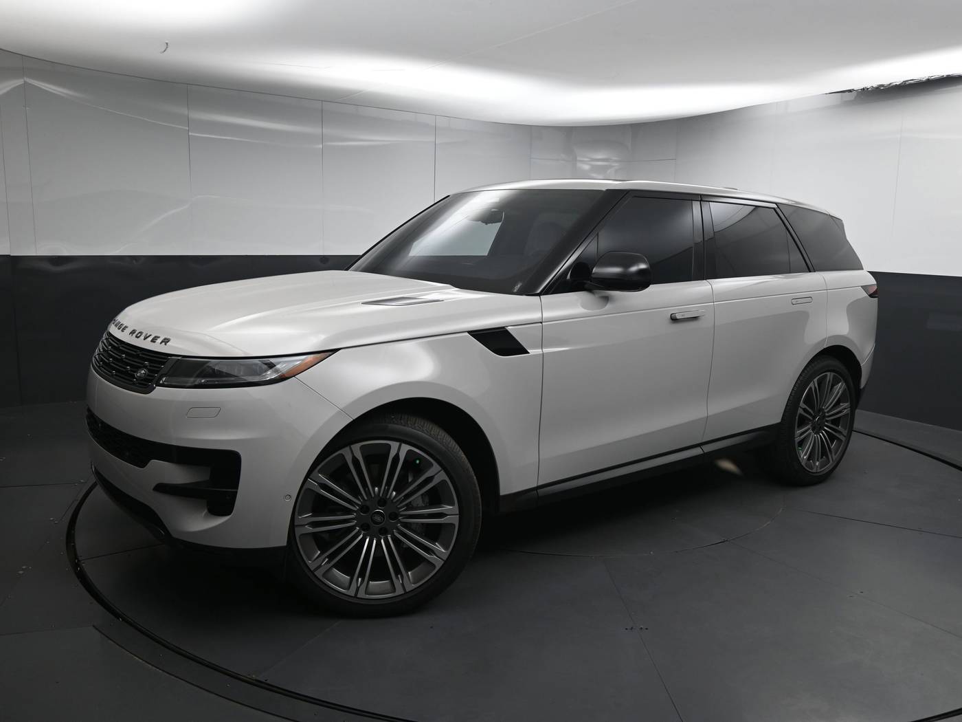 2025 Land Rover Range Rover Sport SE — SUV — 3,585 mi — Greenville, SC