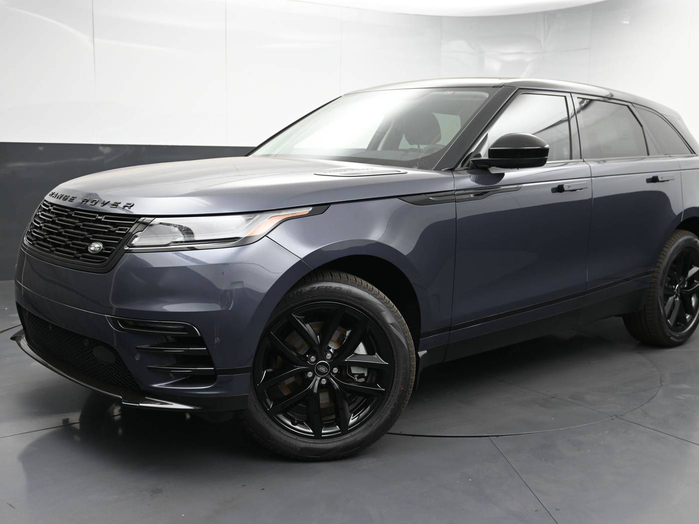 2025 Land Rover Range Rover Velar Dynamic SE — SUV — 9,512 mi — Greenville, SC