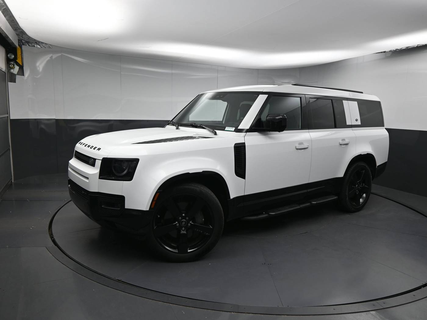 2023 Land Rover Defender X-Dynamic SE — SUV — 22,662 mi — Greenville, SC