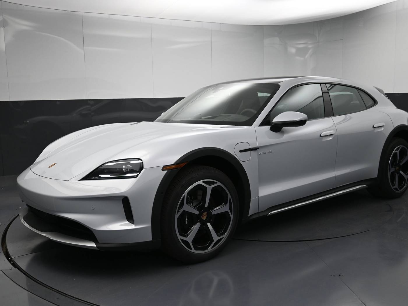 2025 Porsche Taycan 4S — Wagon — 11,318 mi — Greenville, SC