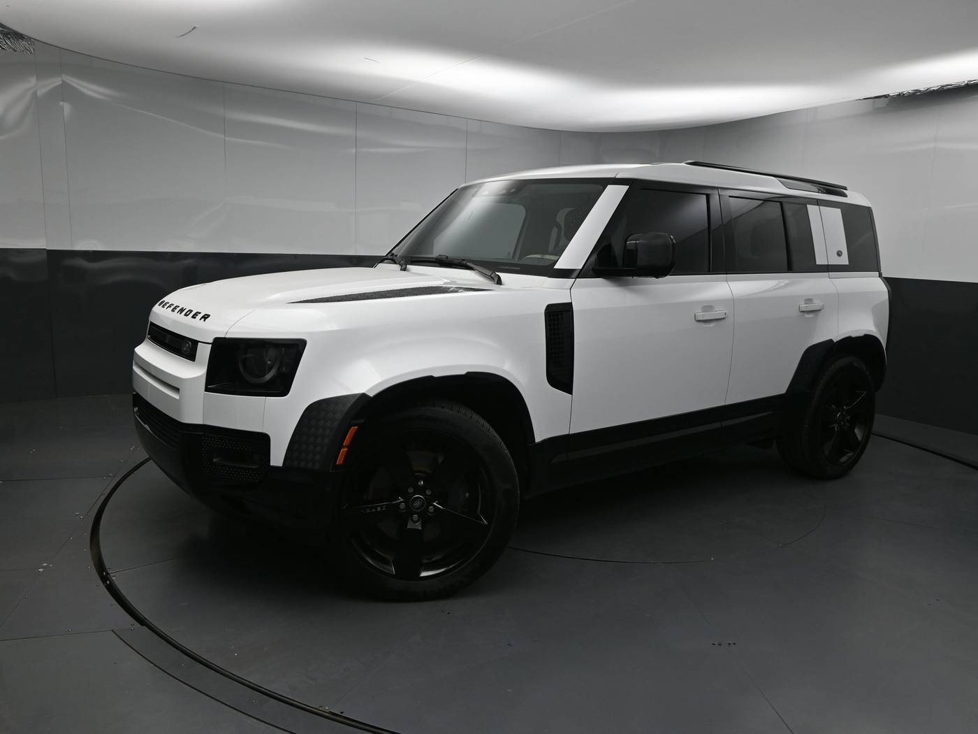 2024 Land Rover Defender X-Dynamic SE — SUV — 12,973 mi — Greenville, SC