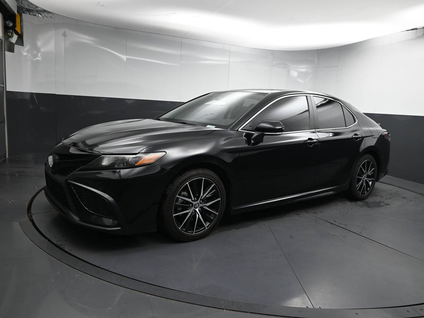 2022 Toyota Camry SE — Sedan — 91,754 mi — Greenville, SC