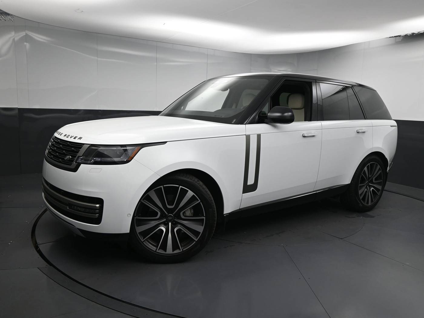 2024 Land Rover Range Rover SE — SUV — 12,362 mi — Greenville, SC