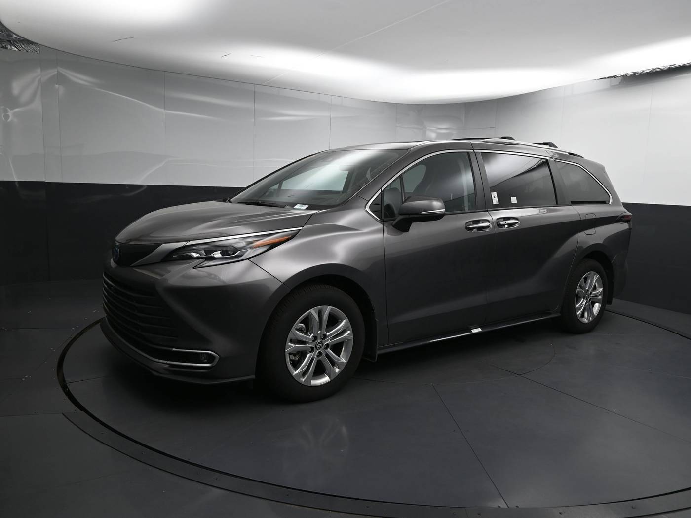 2023 Toyota Sienna Platinum — Minivan — 11,409 mi — Greenville, SC