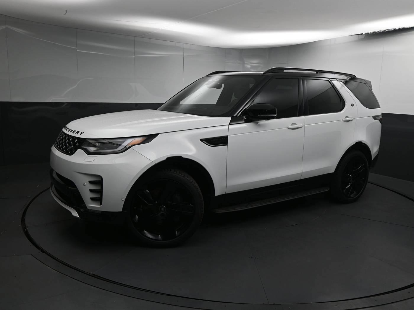 2025 Land Rover Discovery Dynamic SE — SUV — 9,361 mi — Greenville, SC