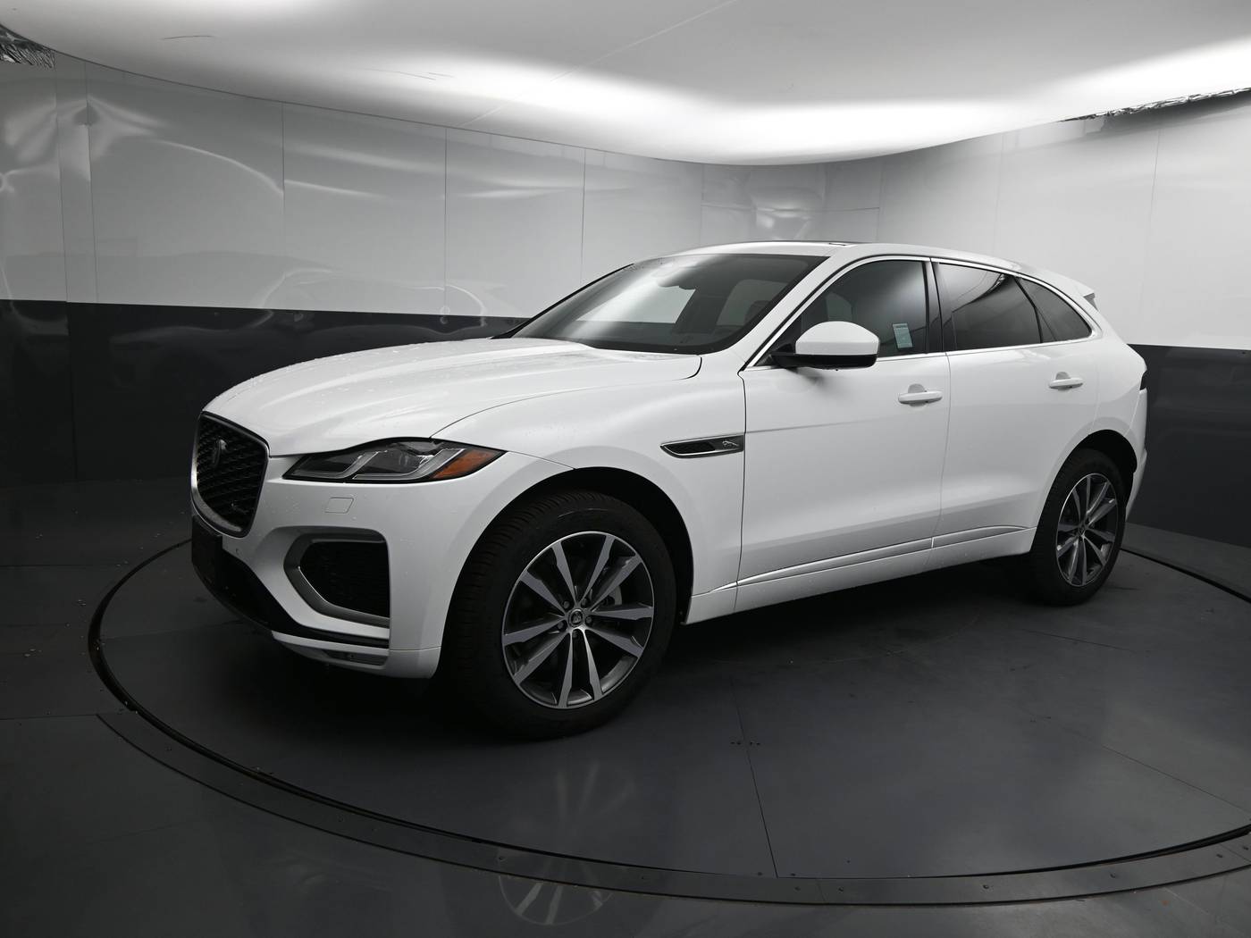 2025 Jaguar F-PACE R-Dynamic S — SUV — 8,348 mi — Greenville, SC