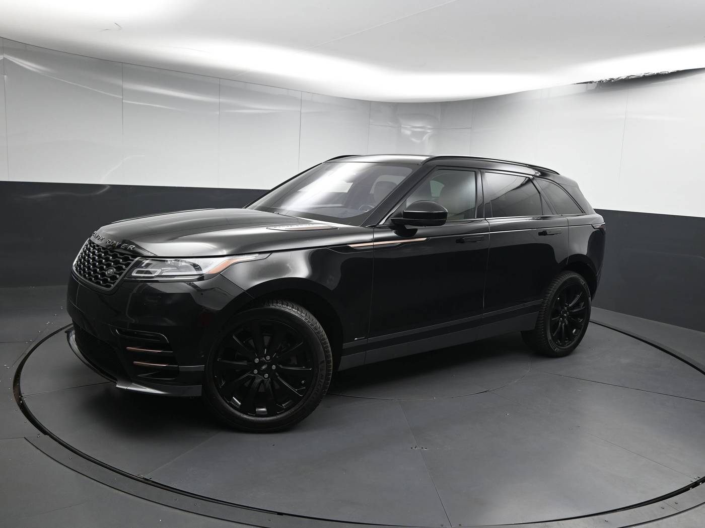2018 Land Rover Range Rover Velar R-Dynamic SE — SUV — 82,228 mi — Greenville, SC