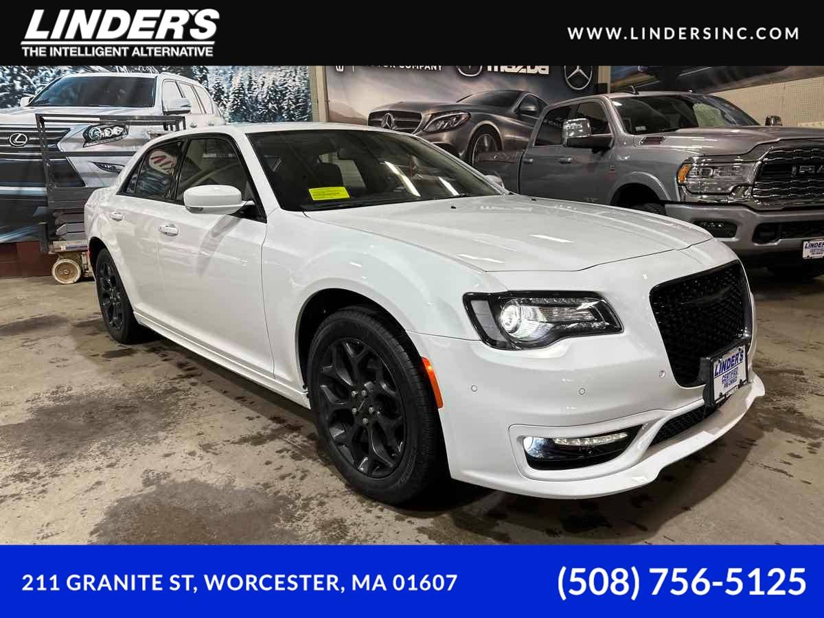 2023 Chrysler 300 Touring L — Sedan — 8,114 mi — Worcester, MA