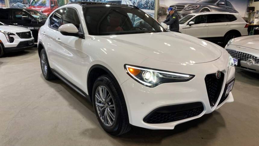 2022 Alfa Romeo Stelvio Sprint — SUV — 18,658 mi — Worcester, MA