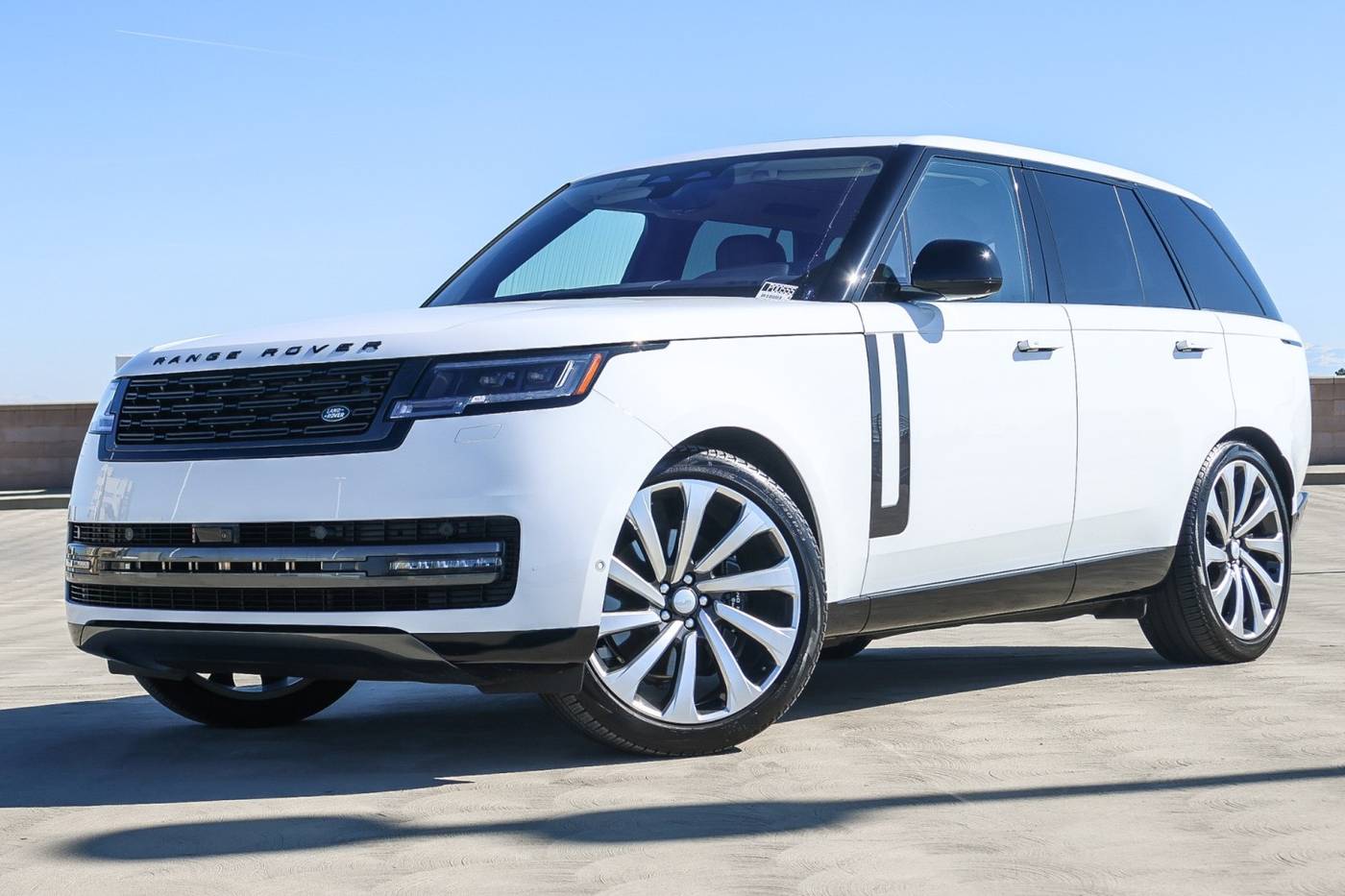 2023 Land Rover Range Rover SE — SUV — 25,962 mi — Fresno, CA