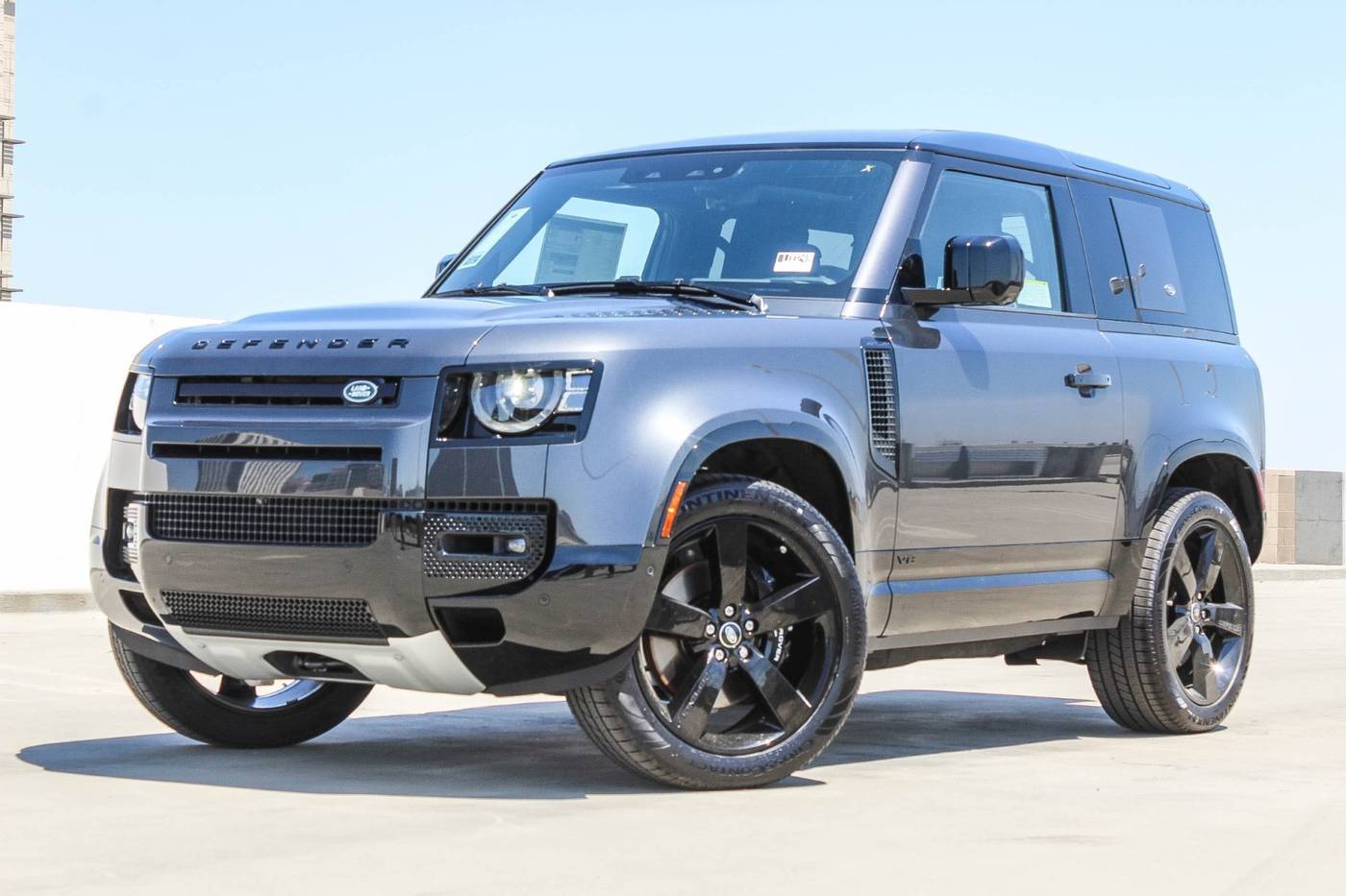 2024 Land Rover Defender 90 V8