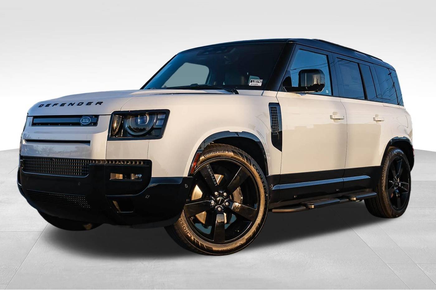 2026 Land Rover Defender 110 P400 X-Dynamic SE