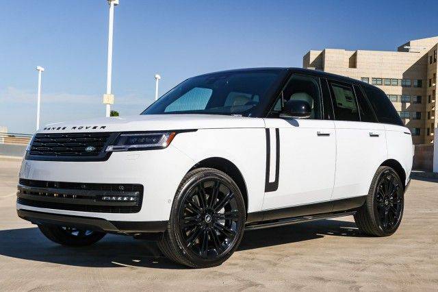 2025 Land Rover Range Rover P530 SE