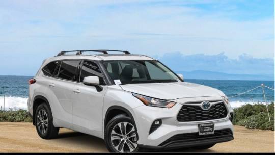2022 Toyota Highlander Hybrid XLE — SUV — 25,849 mi — Monterey, CA