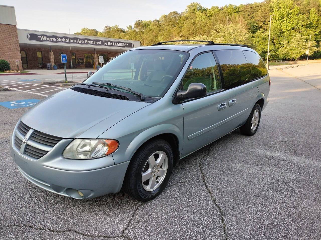 2006 Dodge Grand Caravan SXT — Minivan — 205,040 mi — Mableton, GA