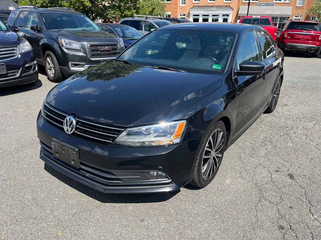 2016 Volkswagen Jetta 1.8T Sport — Sedan — 135,952 mi — Purcellville, VA