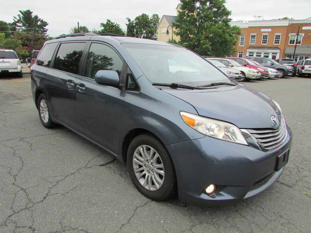 2015 Toyota Sienna XLE — Minivan — 298,462 mi — Purcellville, VA