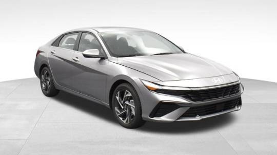 2024 Hyundai Elantra SEL — Sedan — 7,215 mi — Muncie, IN