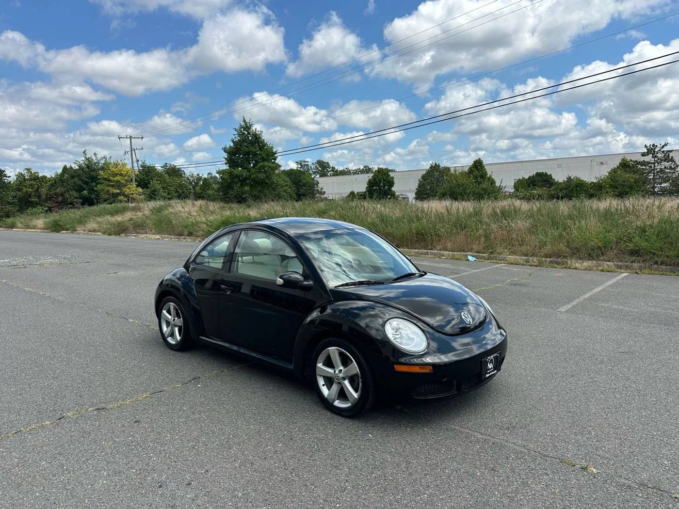 2008 Volkswagen New Beetle Triple White — Hatchback — 62,064 mi — Chantilly, VA