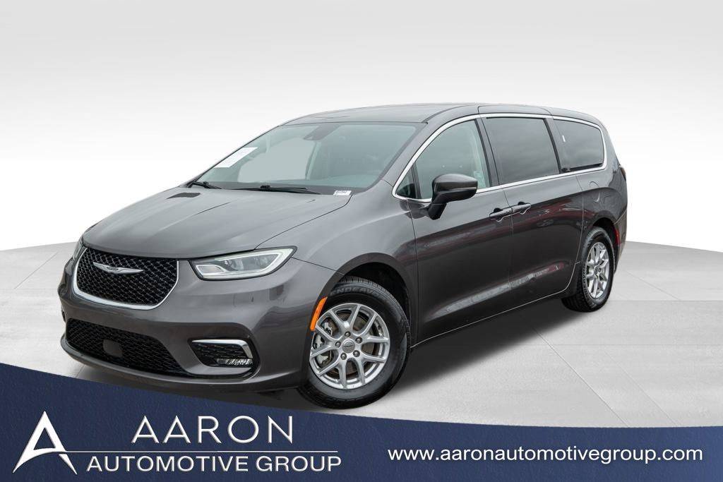 2023 Chrysler Pacifica Touring L — Minivan — 58,671 mi — Escondido, CA