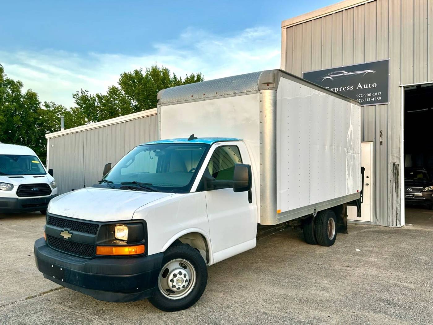2017 Chevrolet Express Commercial Cutaway 3500 — Chassis Cab Truck — 65,930 mi — SACHSE, TX