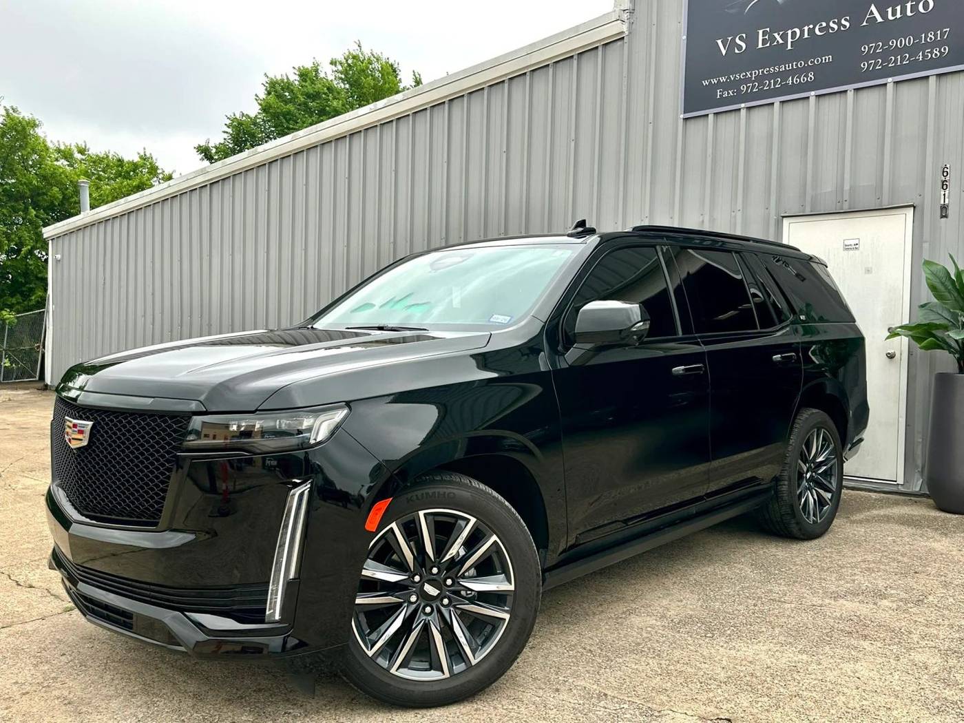 2023 Cadillac Escalade Sport