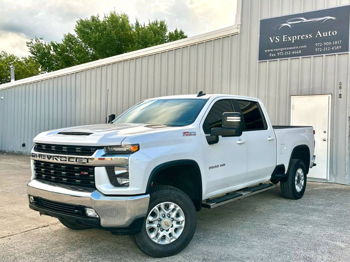 2022 Chevrolet Silverado 2500HD LT — Pickup Truck — 106,130 mi — SACHSE, TX