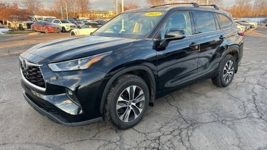 2022 Toyota Highlander XLE — SUV — 52,904 mi — Grand Blanc, MI