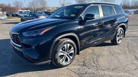 2023 Toyota Highlander XLE — SUV — 36,987 mi — Grand Blanc, MI