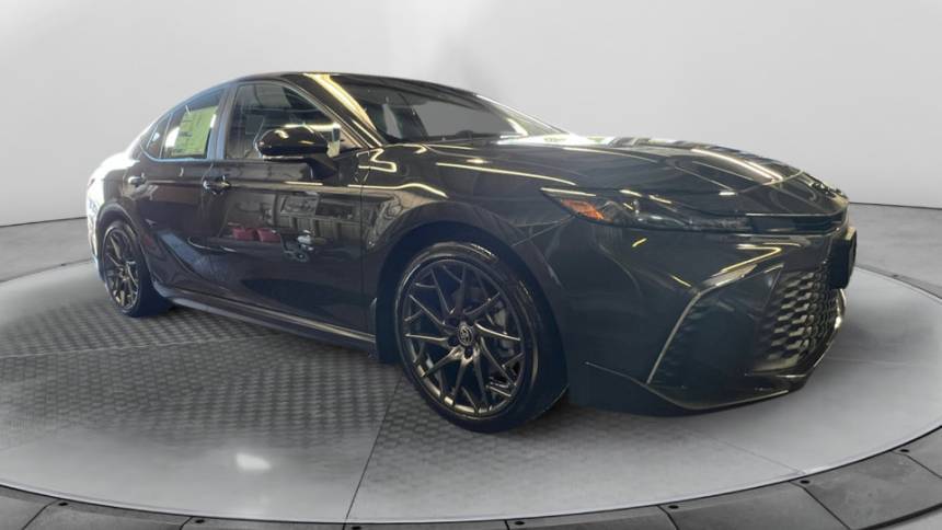 2025 Toyota Camry SE — Sedan — 2,432 mi — Charlottesville, VA