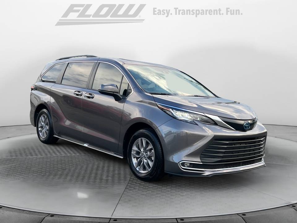 2023 Toyota Sienna XLE — Minivan — 43,043 mi — Charlottesville, VA