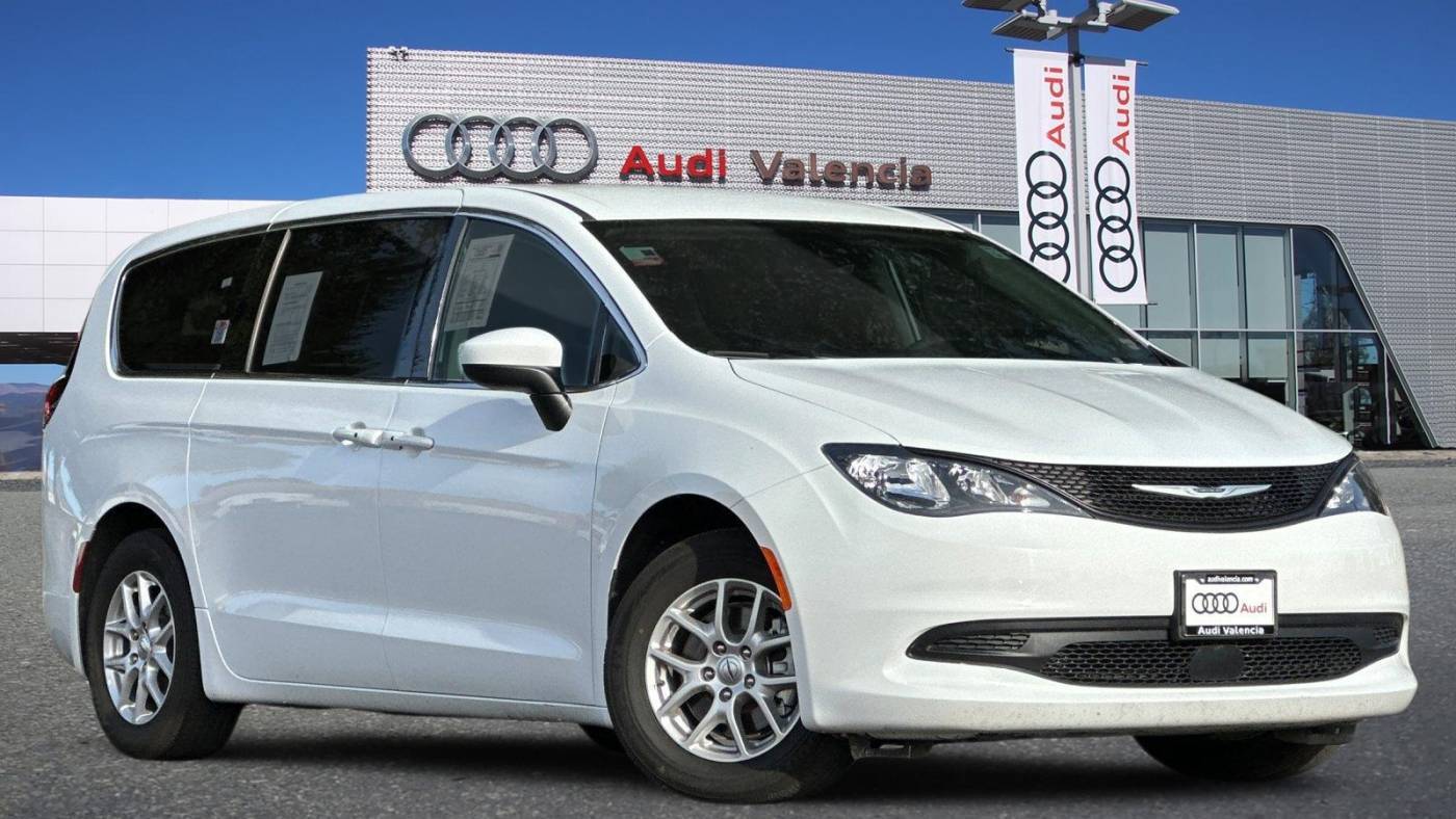 2023 Chrysler Voyager LX — Minivan — 38,875 mi — Valencia, CA