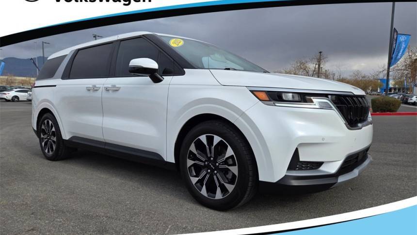 2023 Kia Carnival EX — Minivan — 7,900 mi — Las Vegas, NV