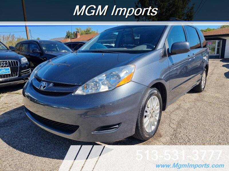 2009 Toyota Sienna XLE — Minivan — 199,187 mi — Cincinnati, OH