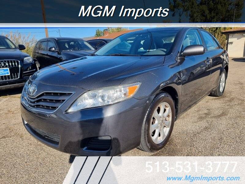 2011 Toyota Camry LE V6 — Sedan — 83,195 mi — Cincinnati, OH