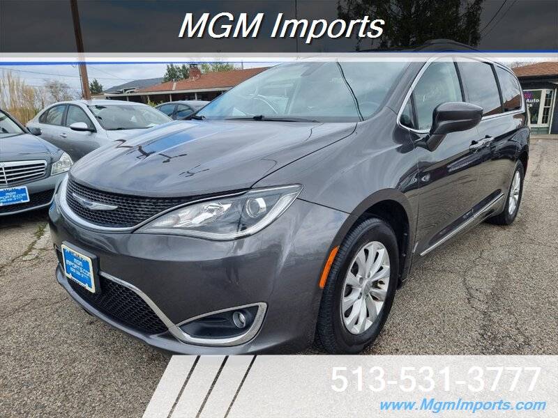 2019 Chrysler Pacifica Touring L — Minivan — 179,470 mi — Cincinnati, OH