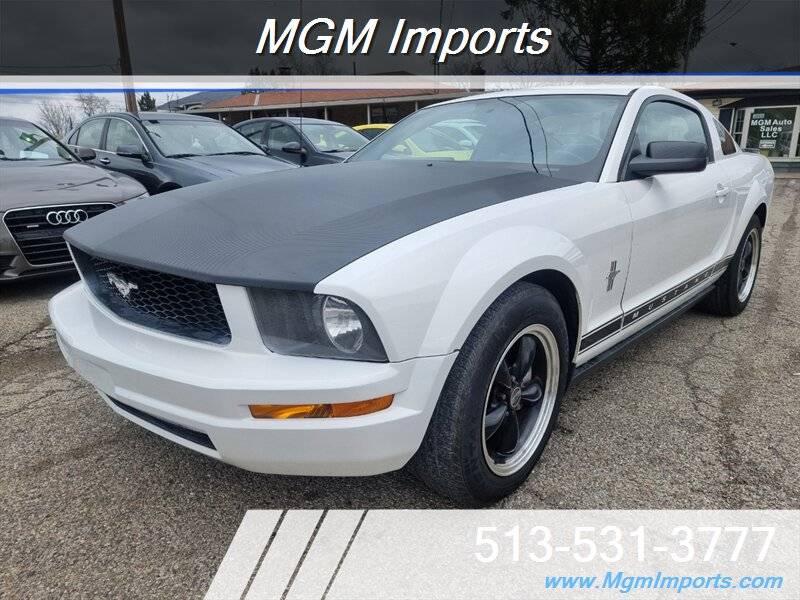 2007 Ford Mustang Deluxe