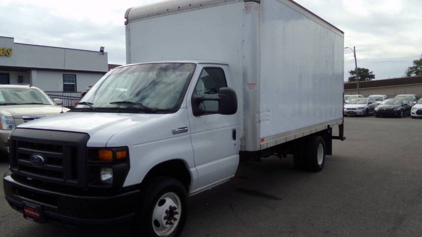 2017 Ford E-Series Cutaway E-450 — Chassis Cab Truck — 124,519 mi — Cincinnati, OH