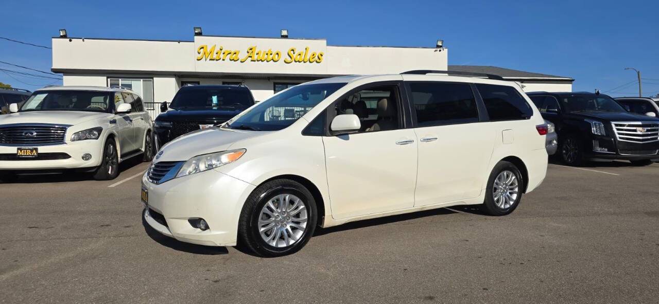 2015 Toyota Sienna XLE — Minivan — 195,926 mi — Cincinnati, OH