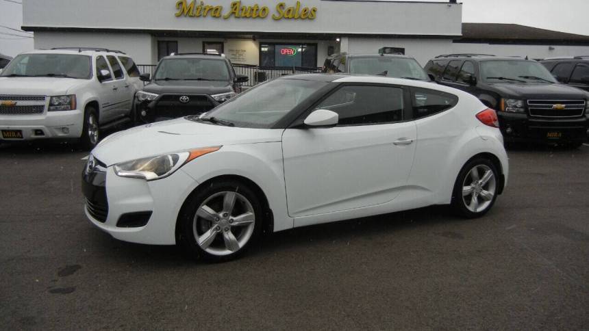 2013 Hyundai Veloster Base — Hatchback — 90,152 mi — Cincinnati, OH