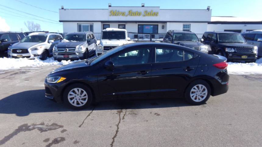 2017 Hyundai Elantra SE — Sedan — 81,867 mi — Cincinnati, OH