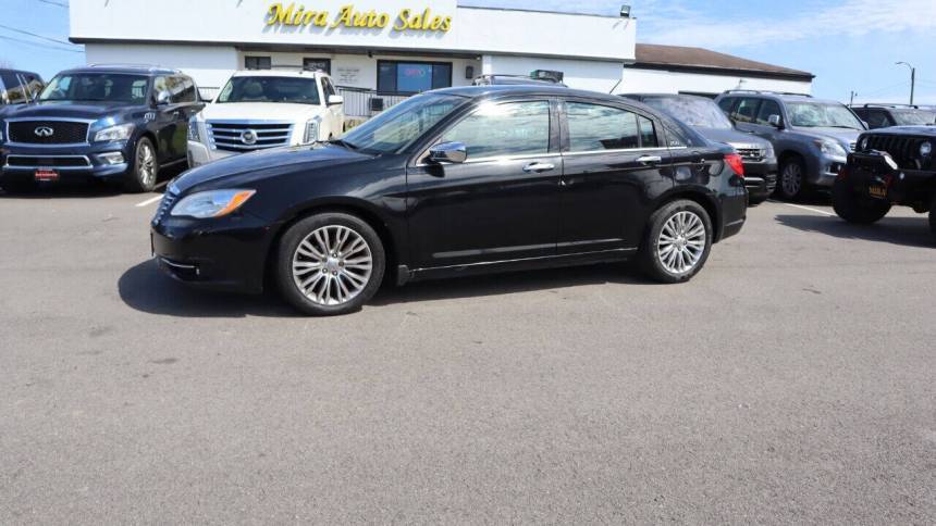 2013 Chrysler 200 Limited — Sedan — 141,064 mi — Cincinnati, OH