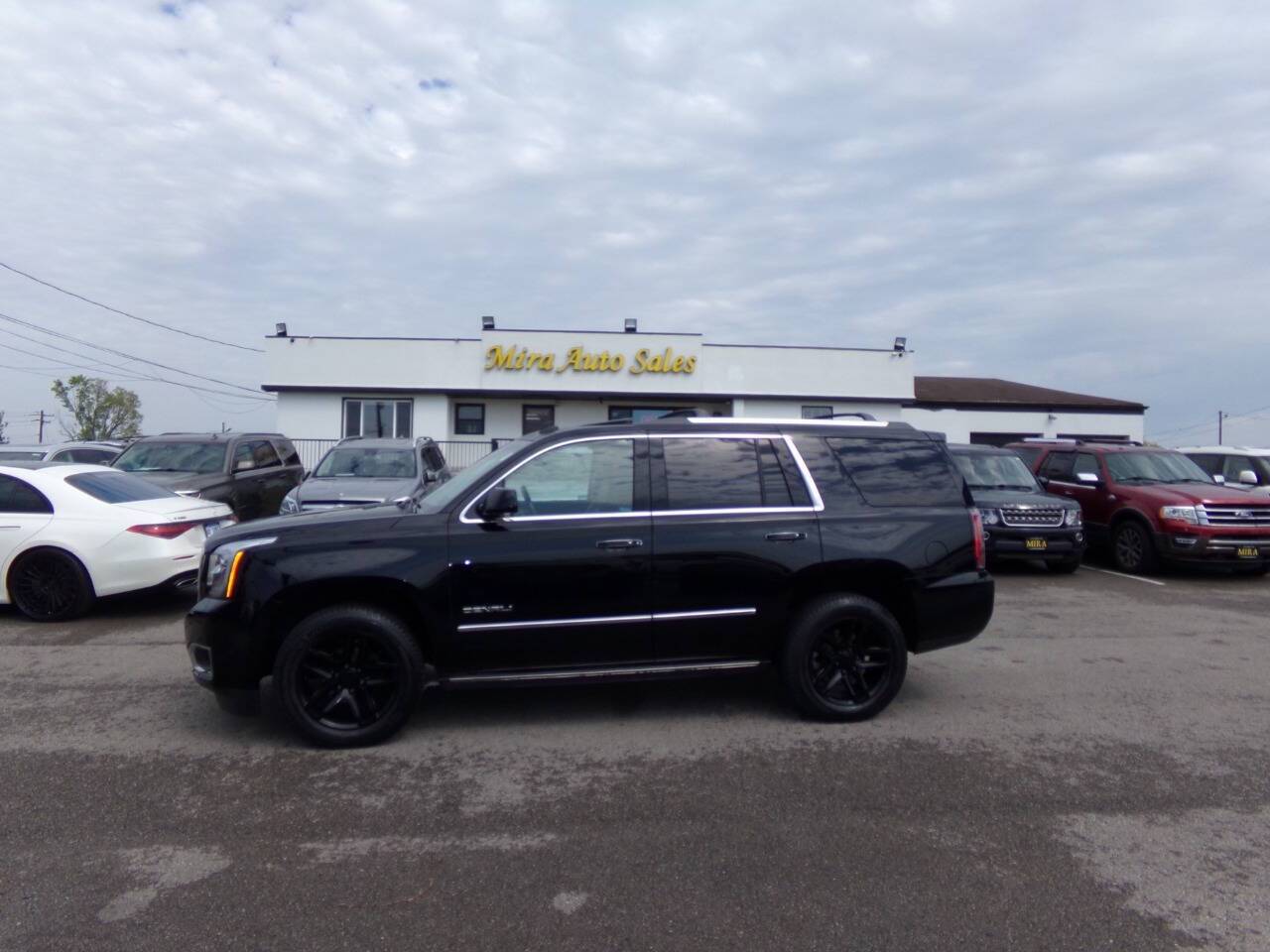 2015 GMC Yukon Denali — SUV — 153,258 mi — Cincinnati, OH