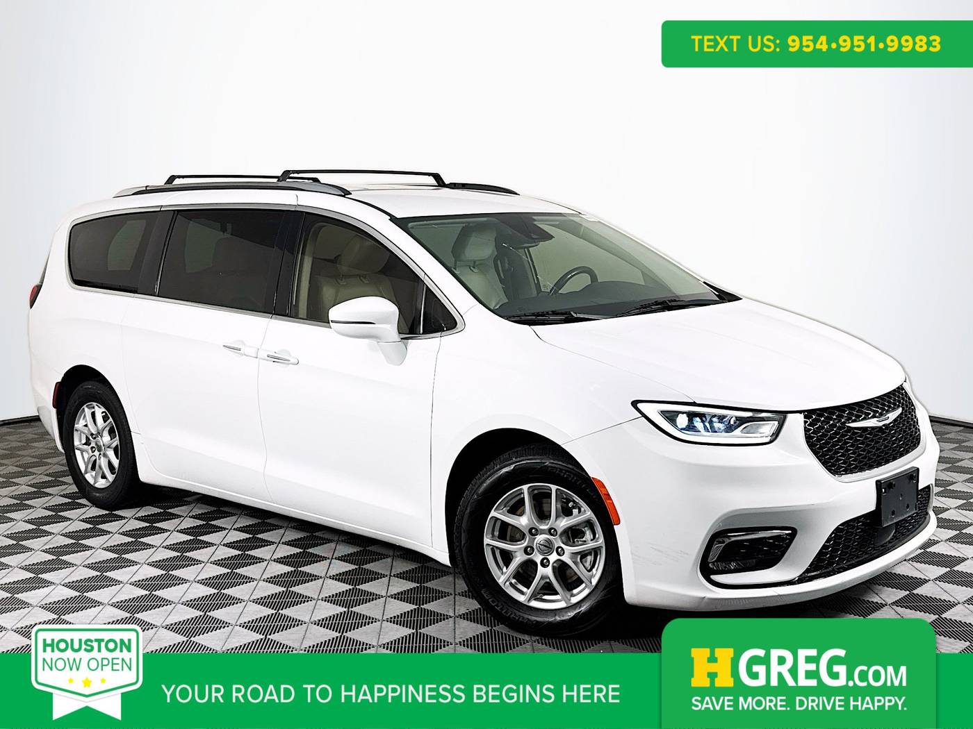 2021 Chrysler Pacifica Touring L — Minivan — 83,427 mi — Houston, TX