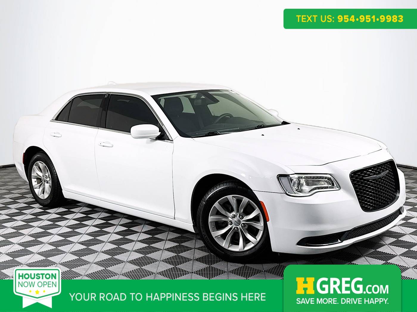 2022 Chrysler 300 Touring — Sedan — 18,752 mi — Houston, TX