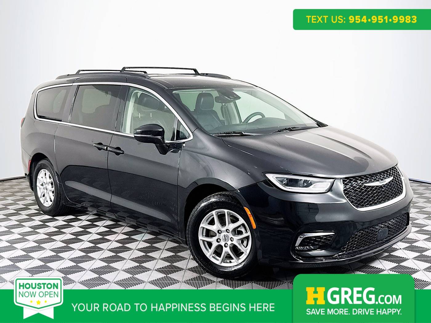 2022 Chrysler Pacifica Touring L — Minivan — 85,067 mi — Houston, TX