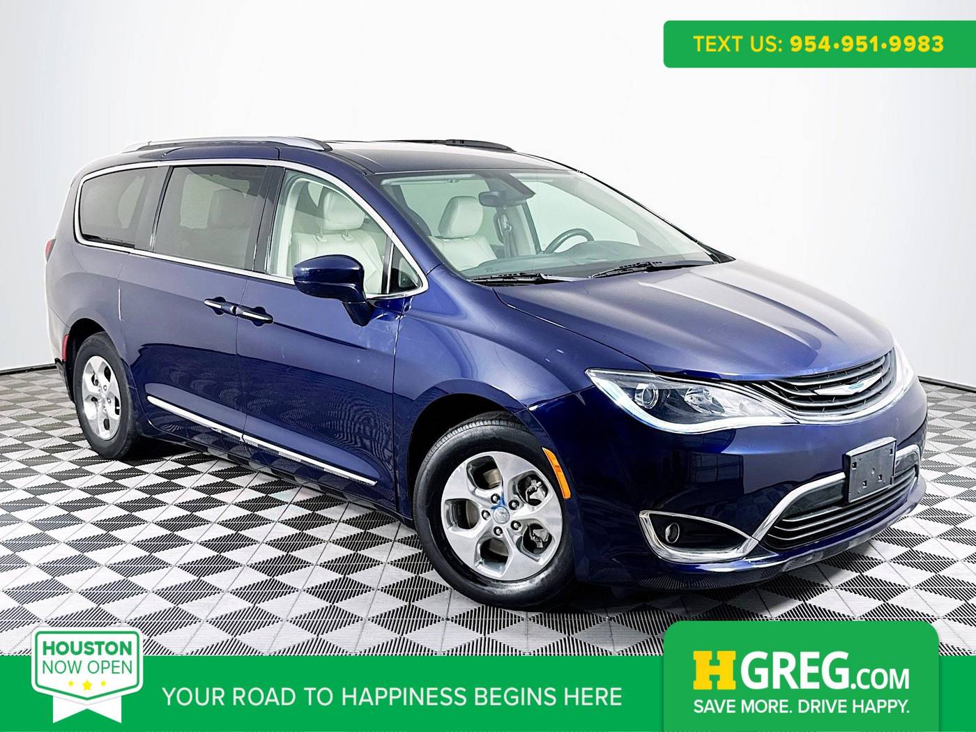 2018 Chrysler Pacifica Hybrid Touring L — Minivan — 79,154 mi — Houston, TX