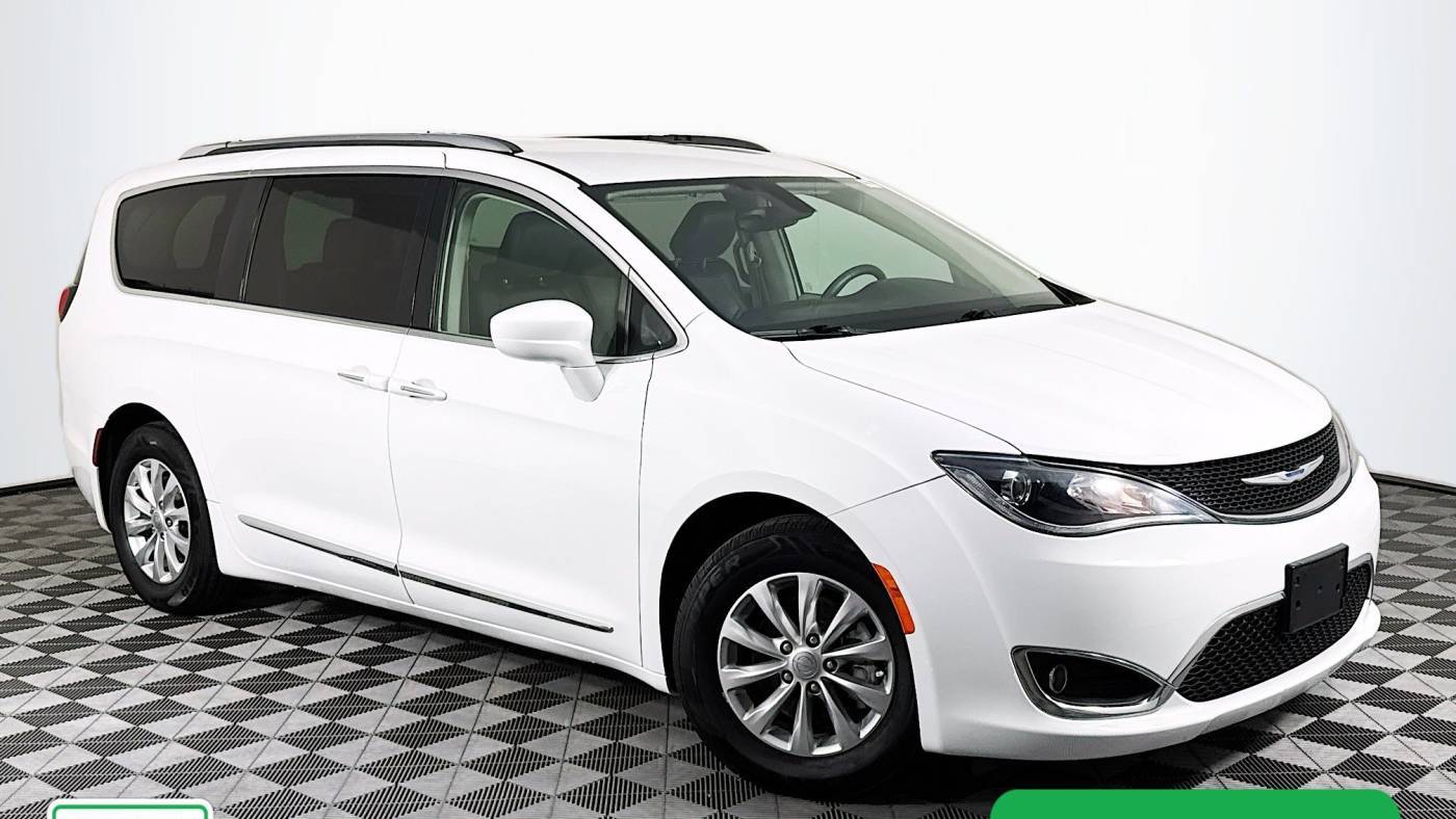 2018 Chrysler Pacifica Touring L — Minivan — 49,946 mi — Houston, TX