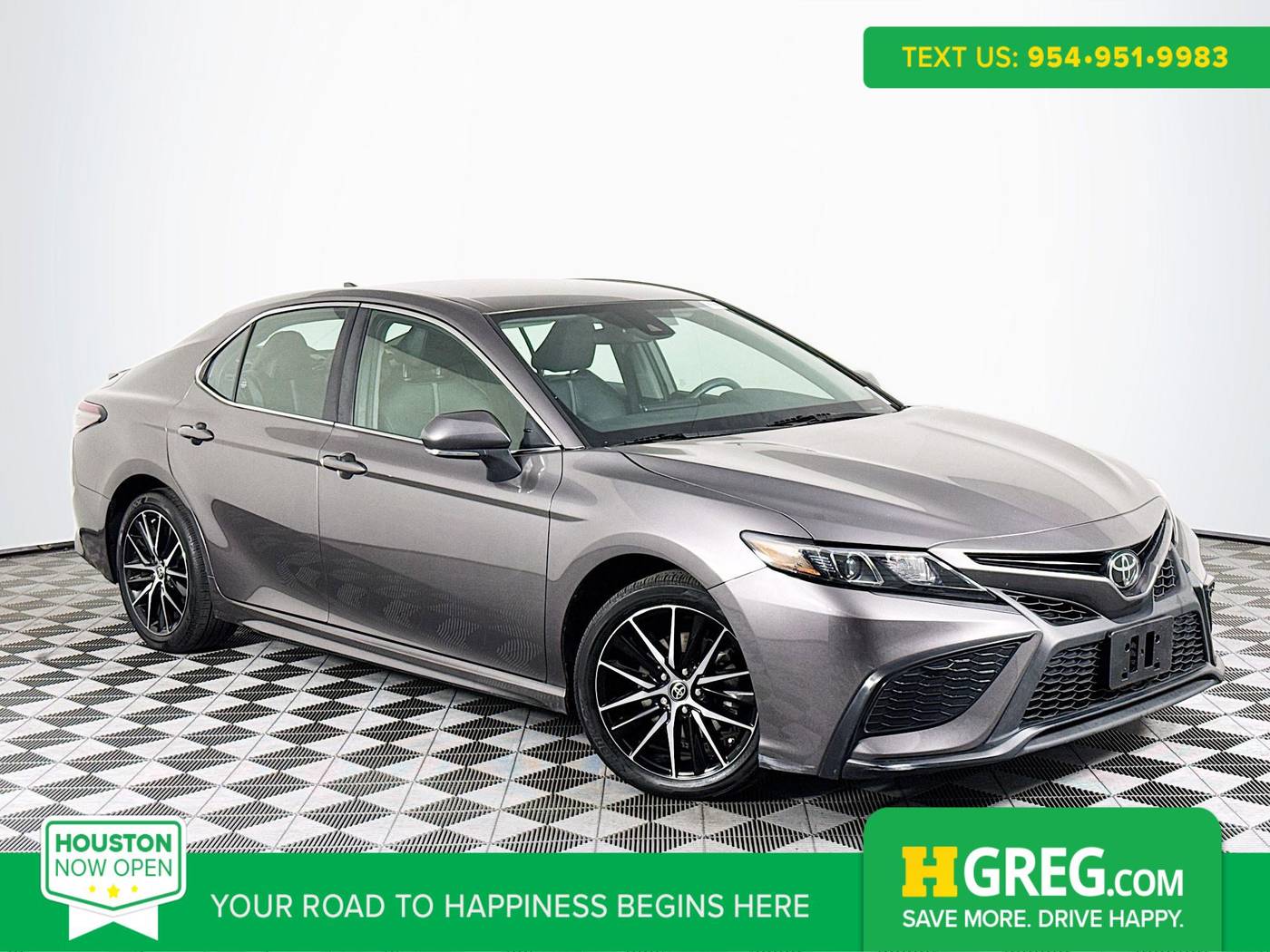 2022 Toyota Camry SE — Sedan — 48,758 mi — Houston, TX